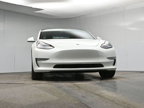 Used 2019 Tesla Model 3 Long Range image 45