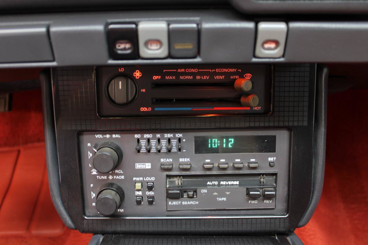Used 1987 Pontiac Firebird Trans Am RWD image 30