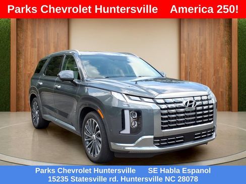 Used 2024 Hyundai Palisade Calligraphy FWD image 1