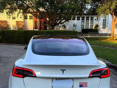 Used 2018 Tesla Model 3 Mid Range RWD image 6
