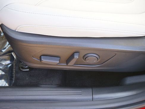 Used 2025 Hyundai Tucson SEL AWD/4WD image 19