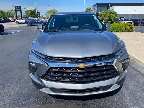 Used 2025 Chevrolet Blazer LT FWD image 3
