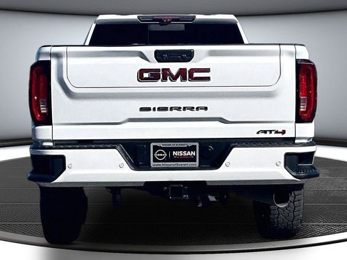Used 2020 GMC Sierra 2500 AT4 w/ AT4 Premium Package AWD/4WD image 6