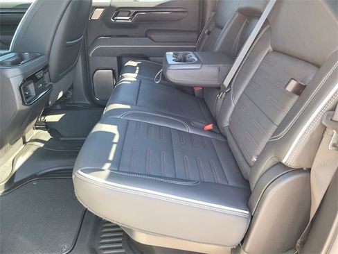 Used 2024 GMC Sierra 1500 AT4X image 24
