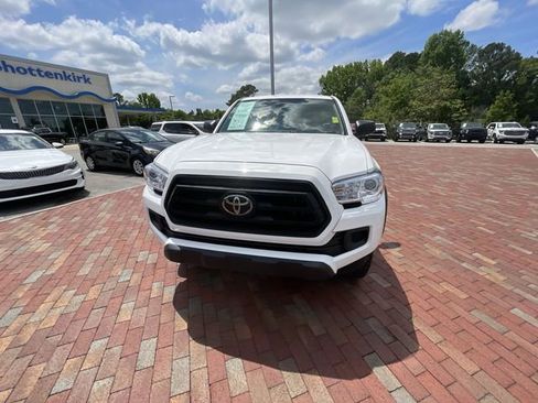 Used 2022 Toyota Tacoma SR w/ SX Package RWD image 38