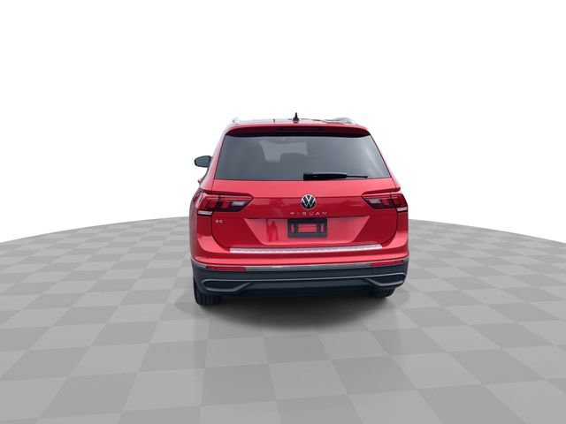 Used 2023 Volkswagen Tiguan SE FWD image 7
