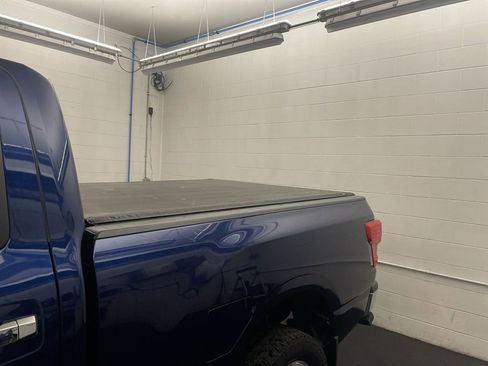 Used 2016 Nissan Titan SL image 32