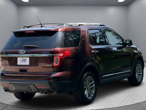 Used 2012 Ford Explorer XLT AWD/4WD image 6