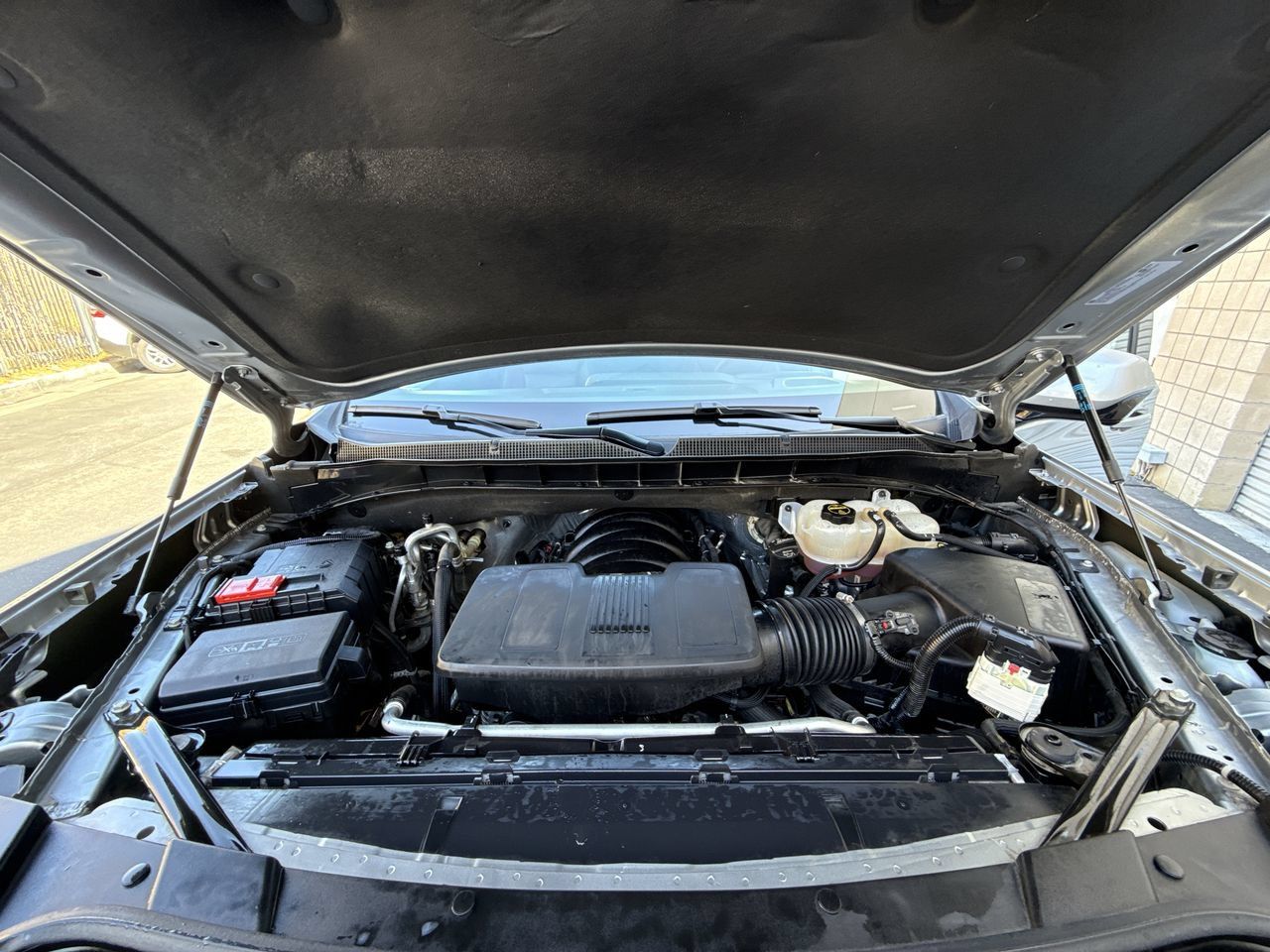 Used 2025 Chevrolet Tahoe LT RWD image 30