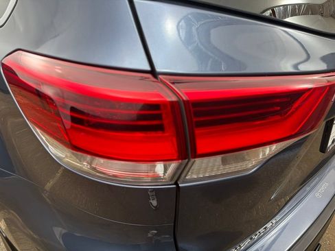 Used 2019 Toyota Highlander Limited AWD/4WD image 23
