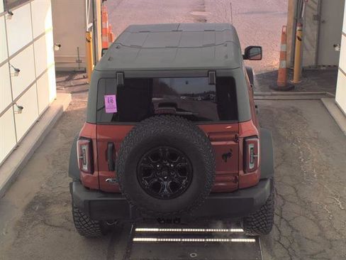 Used 2024 Ford Bronco Wildtrak image 5