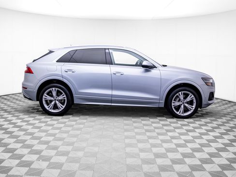 Used 2023 Audi Q8 Premium w/ Convenience Package AWD/4WD image 6