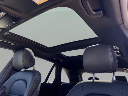 Used 2018 Mercedes-Benz GLC 300 GLC 300 Base image 31