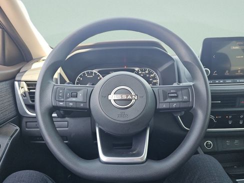 Used 2023 Nissan Rogue S AWD/4WD image 27