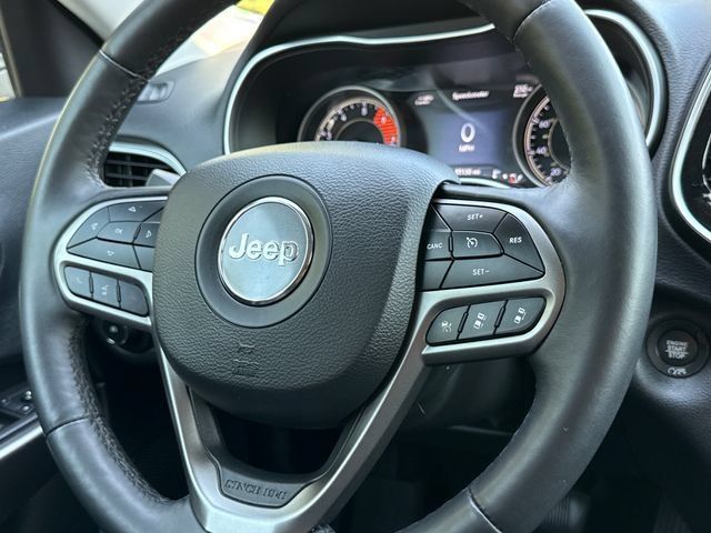 Used 2019 Jeep Cherokee Limited w/ Luxury Group AWD/4WD image 12