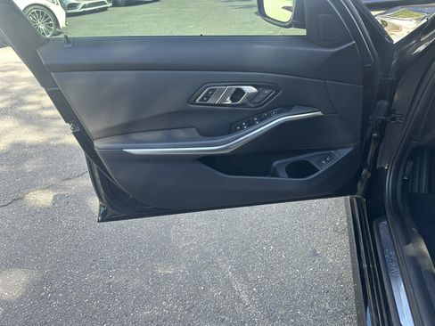 Used 2019 BMW 330i Sedan w/ Convenience Package RWD image 26