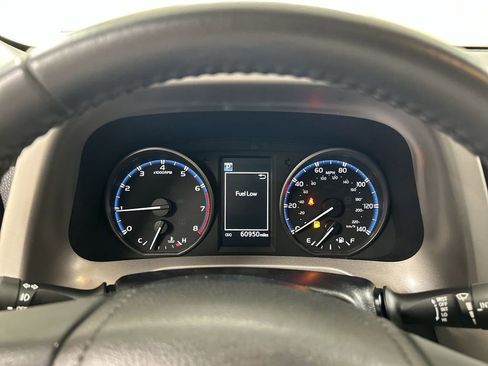 Used 2017 Toyota RAV4 XLE AWD/4WD image 13