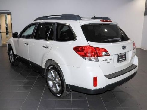Used 2014 Subaru Outback 2.5i Limited image 3