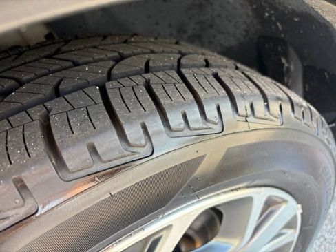 Used 2019 Ford Explorer Platinum AWD/4WD image 28