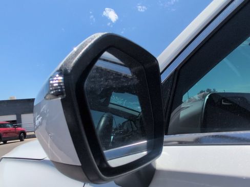 Used 2025 Hyundai Palisade SEL FWD image 13