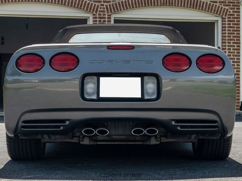 Used 2003 Chevrolet Corvette Convertible w/ Preferred Equipment Group1 RWD image 17