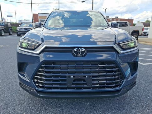 Used 2026 Toyota Grand Highlander AWD image 2