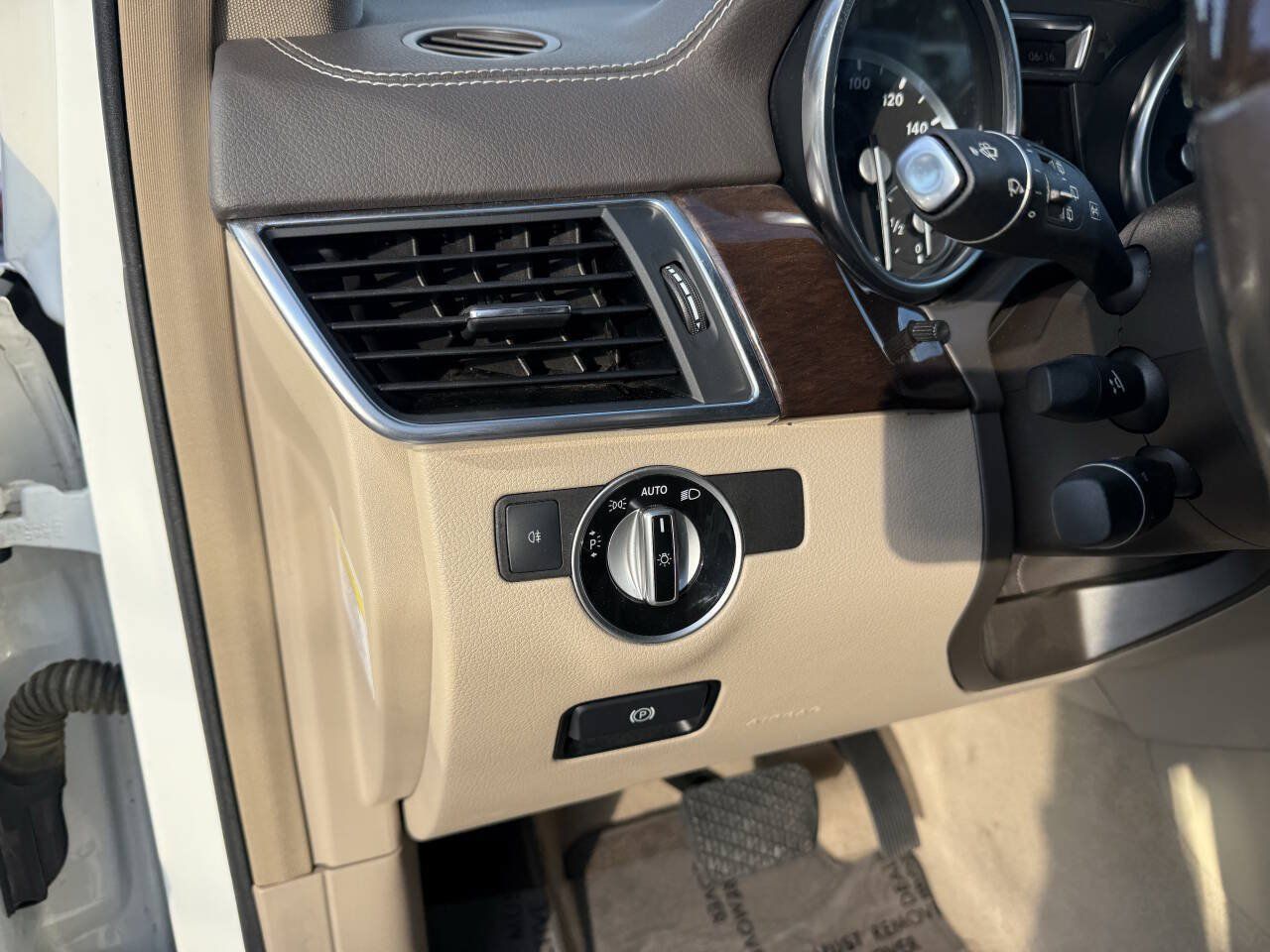 Used 2013 Mercedes-Benz GL 320 BlueTEC 4MATIC image 12