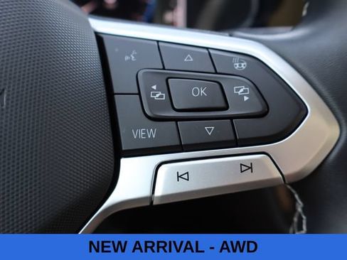 Used 2022 Volkswagen Taos SEL w/ Panoramic Sunroof Package AWD/4WD image 19