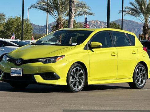 Used 2017 Toyota Corolla iM image 8