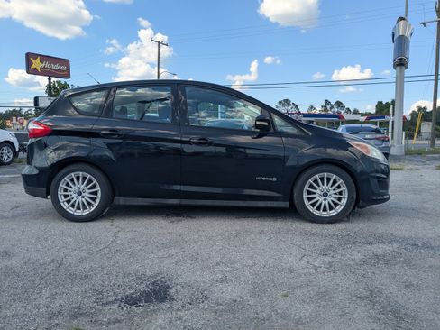 Used 2016 Ford C-MAX SE w/ Equipment Group 201A FWD image 3