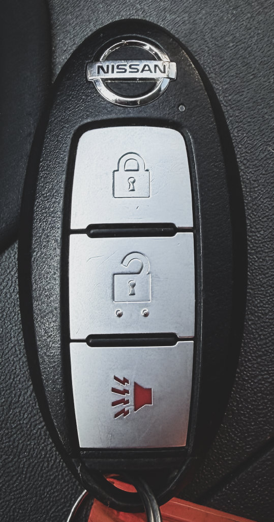 Used 2020 Nissan Frontier SV w/ Midnight Edition Floor Mats AWD/4WD image 4