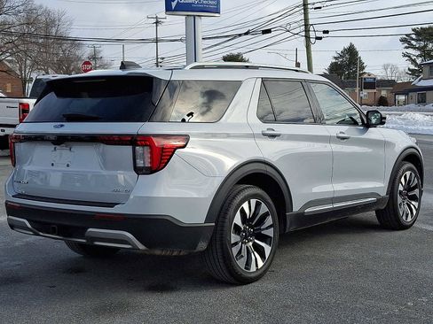 Certified 2025 Ford Explorer Platinum w/ LUX Leather Package image 6