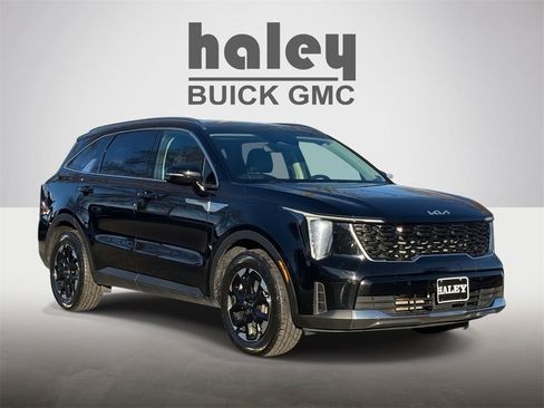 Used 2024 Kia Sorento S image 1