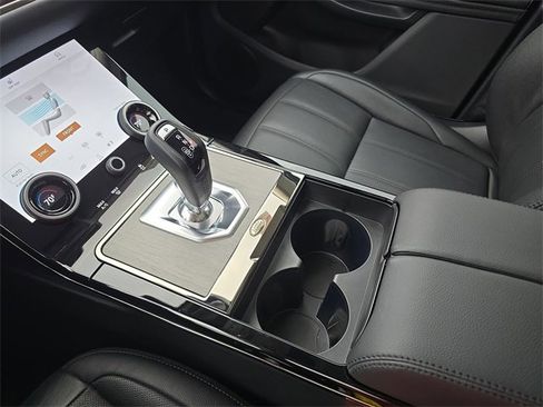 Used 2023 Land Rover Range Rover Evoque R-Dynamic SE image 25
