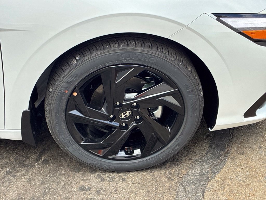 New 2026 Hyundai Elantra SEL Sport FWD image 48