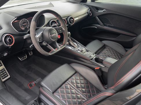 Used 2018 Audi TT RS image 9