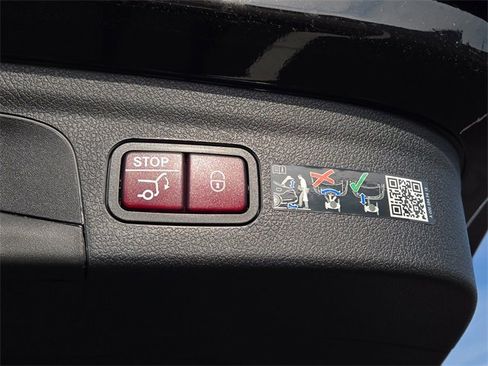 New 2025 Mercedes-Benz GLE 450 4MATIC image 33