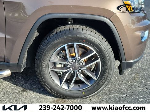 Used 2021 Jeep Grand Cherokee Limited AWD/4WD image 7