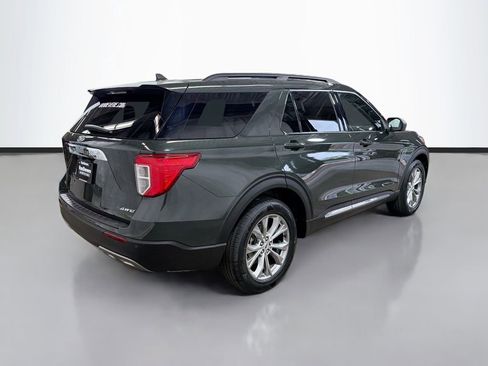 Used 2023 Ford Explorer XLT w/ Equipment Group 202A AWD/4WD image 10