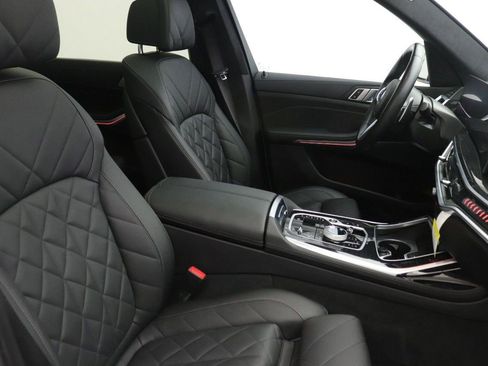 Used 2024 BMW X7 xDrive40i w/ M Sport Package image 31