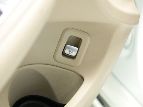 Used 2021 Mercedes-Benz C 300 Sedan image 32