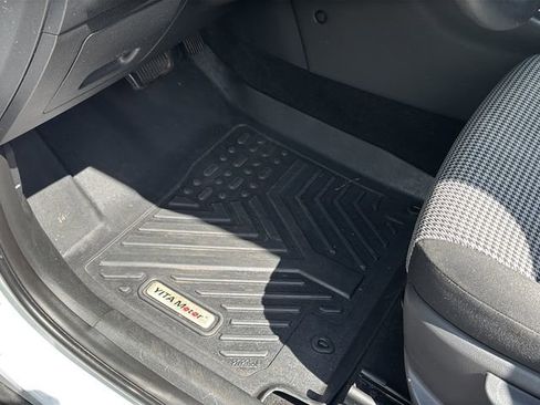 Used 2021 Hyundai Kona SE FWD image 14
