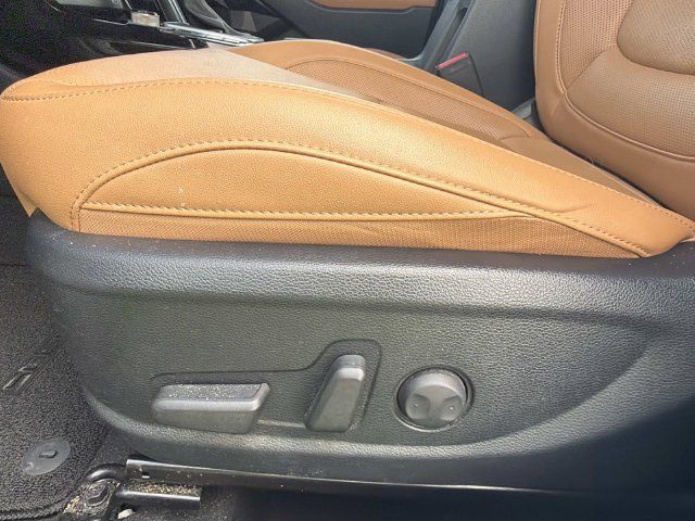 Used 2025 Kia Seltos EX FWD image 22