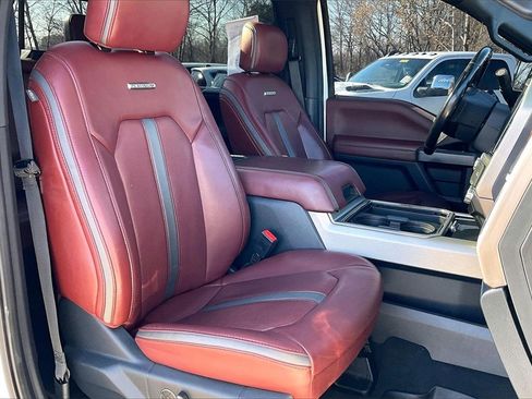 Used 2022 Ford F250 Platinum w/ FX4 Off-Road Package image 7