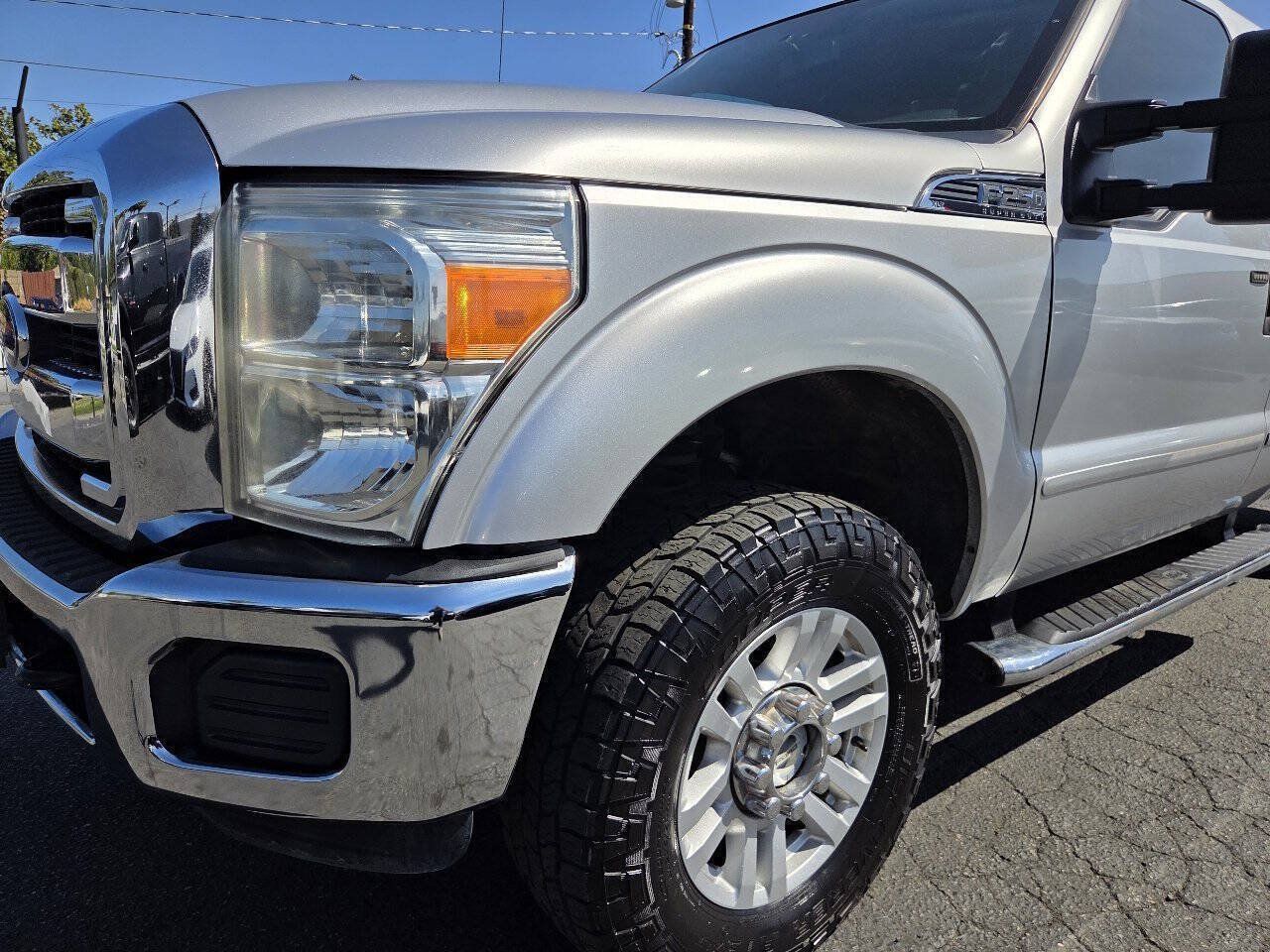 Used 2013 Ford F250 XLT w/ XLT Interior Pkg AWD/4WD image 24
