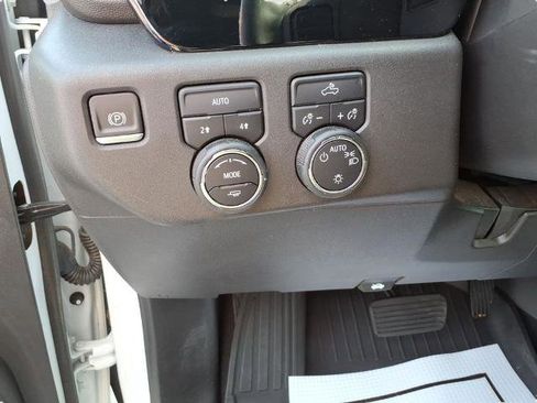 Used 2024 Chevrolet Silverado 1500 LT AWD/4WD image 20