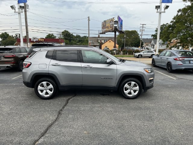 Used 2019 Jeep Compass Latitude AWD/4WD image 12