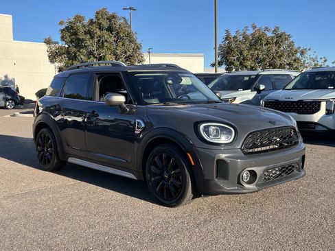 Used 2021 MINI Cooper Countryman S w/ Premium Package image 4
