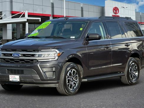 Used 2024 Ford Expedition XLT image 8