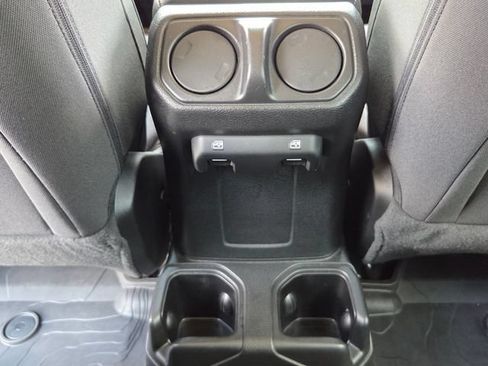 Used 2022 Jeep Wrangler Unlimited Sport AWD/4WD image 14
